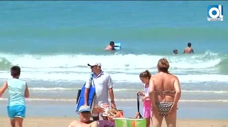 Temporada 2 Número 625 / 06/05/2016 La bandera azul volverá a la playa de La Isla