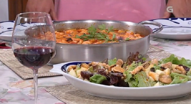 Guiso de mexilllóns con lagostinos e pastel de piña - 03/01/2017 22:00