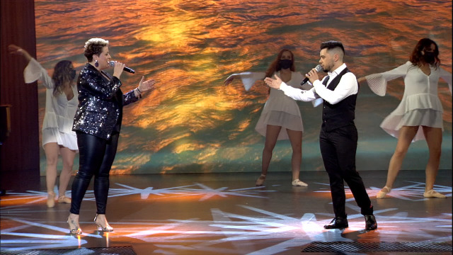 Maite e O Pérez cantan a dúo 'Por ti voarei' - 04/07/2020 00:26