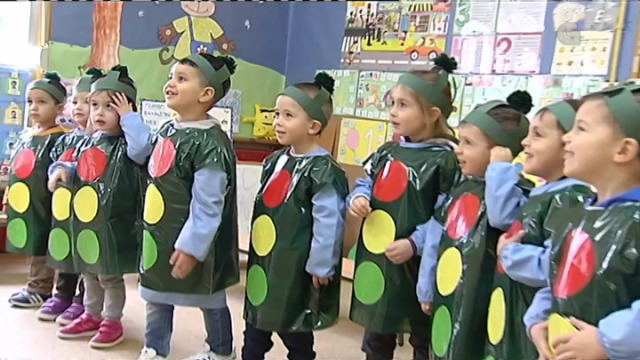 No Entroido do CEIP nº1 de Foz van desfilar uns semáforos ben riquiños! - 29/01/2018 20:09