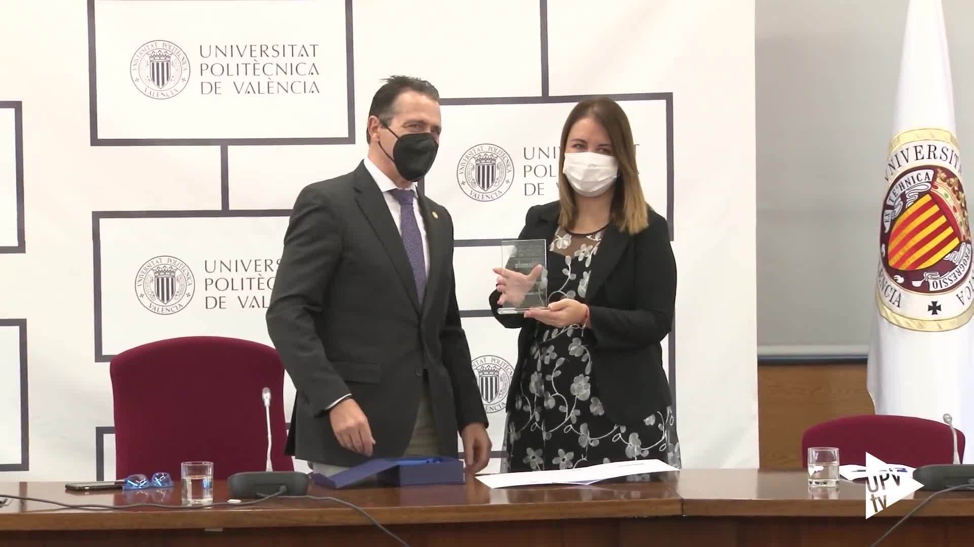 03-11-2021 Premio Alumni Destacada 2021