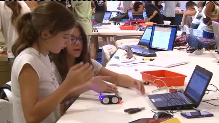 L'Associació AstroBanyoles proposa un taller de robots
